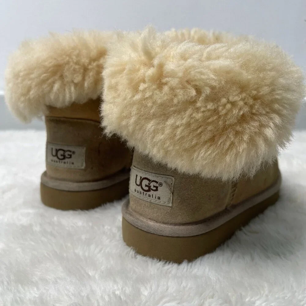 UGG #5991T Kid's Cream Tan Bailey Button Suede Boots Sheepskin Size 12